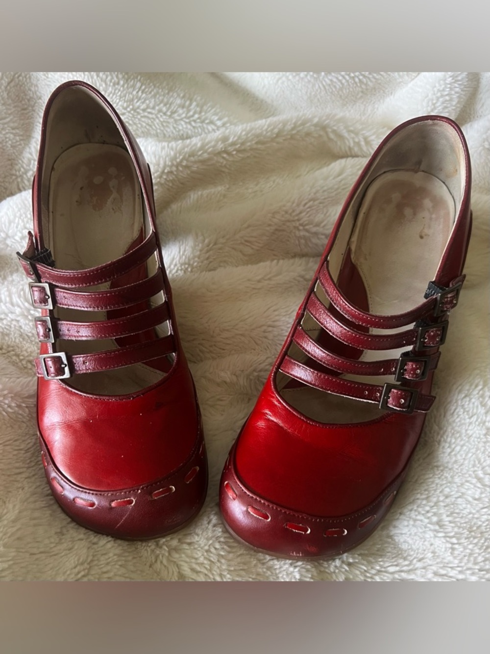 John Fluevog Operetta Illana Red Size 8 unique 4-strap Marry Jane Heel